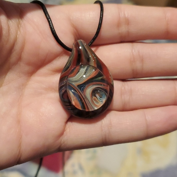 Trippy Glass Pendant - Picture 2 of 6